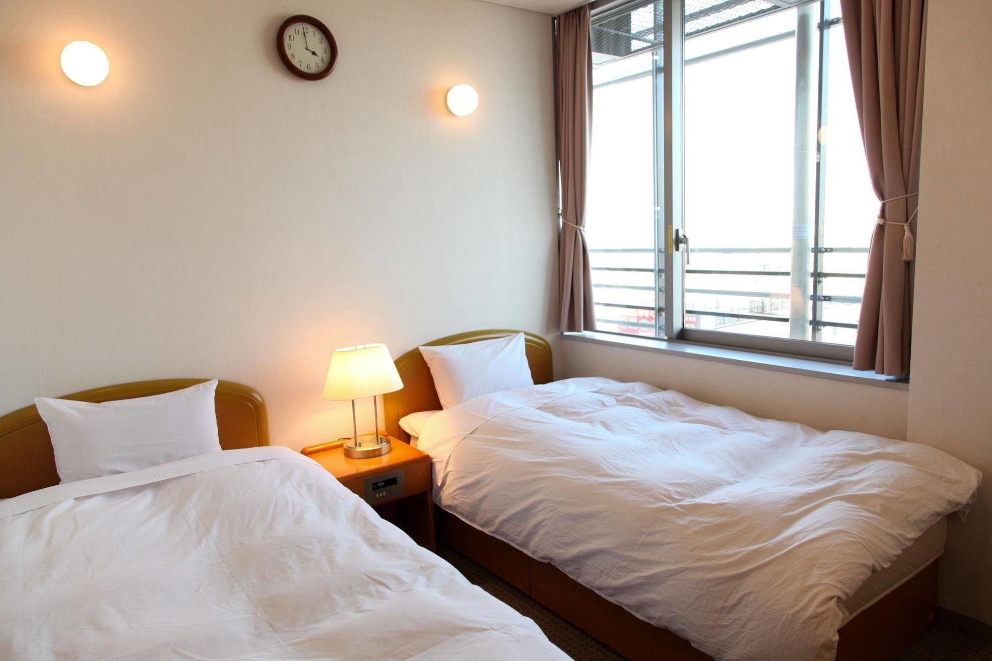 Shin-Osaka Youth Hostel Eksteriør billede