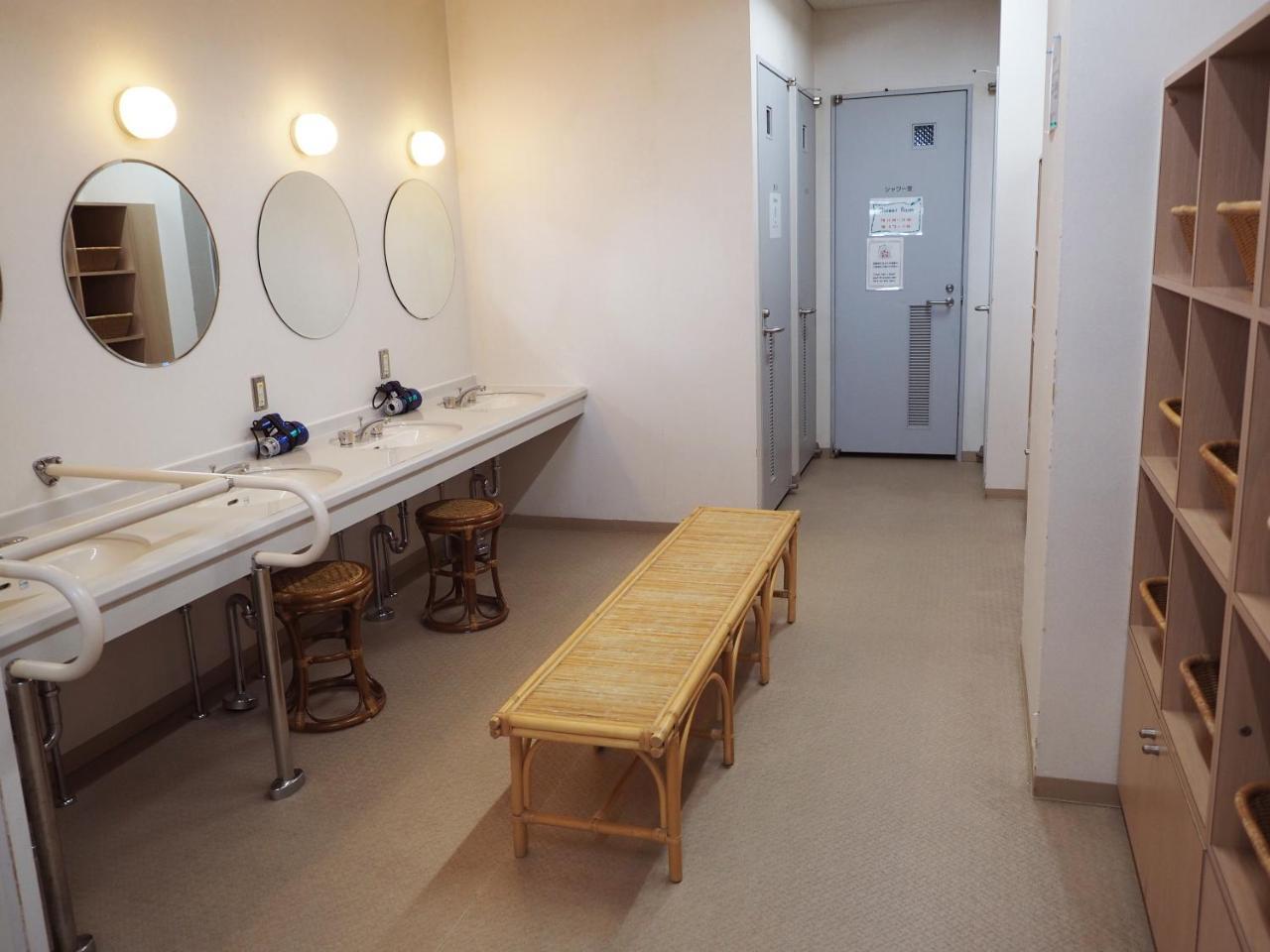 Shin-Osaka Youth Hostel Eksteriør billede